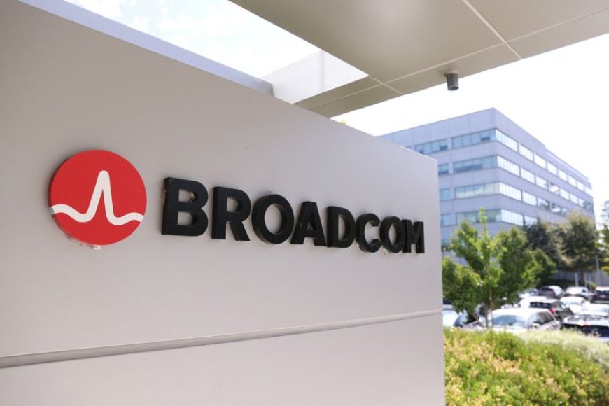 Broadcom forecasts upbeat quarterly revenue on strong AI chip demand