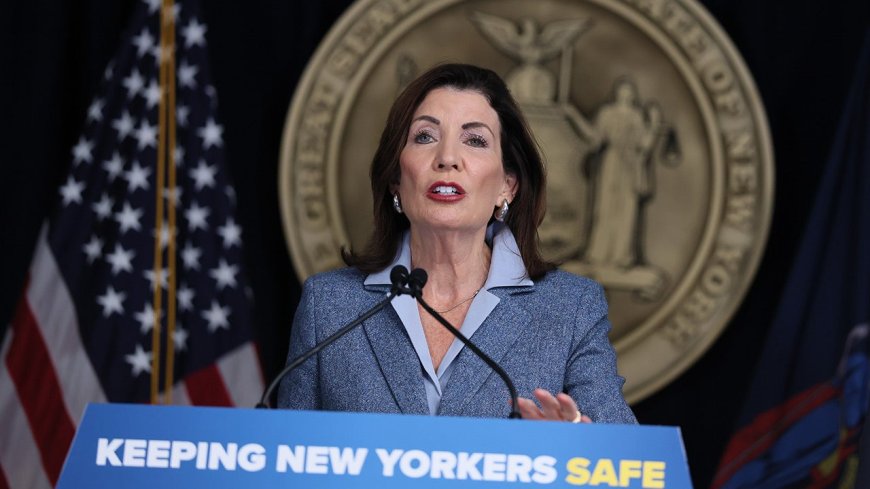 Dem lawmakers cry foul as Hochul guts AI safety bill amid Big Tech pressure