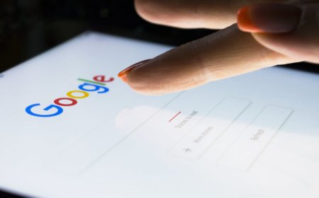 Google tests blue Send button that replaces AI Mode in the search box