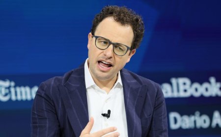 Anthropic chases OpenAI into the AI heath arena