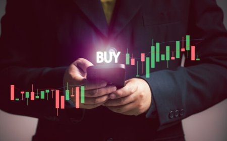 3 ‘Strong Buy’ Stocks Wall Street Loves for the AI Boom