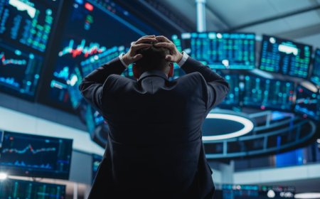 Prediction: These Stocks Will Collapse If the AI Bubble Pops in 2026