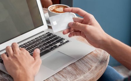 How Investors May Respond To Wayfair (W) Partnering With Google On AI-Enabled In-Search Checkout Integration