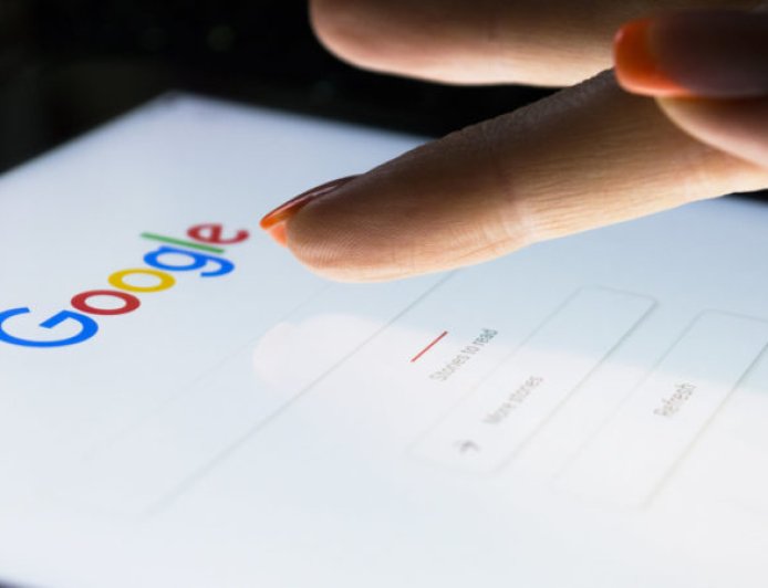 Google tests blue Send button that replaces AI Mode in the search box