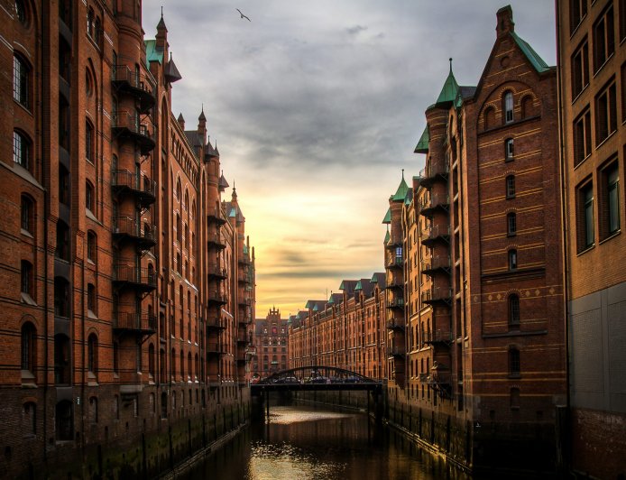 Training a Model with Limited Memory using Mixed Precision and Gradient Checkpointing